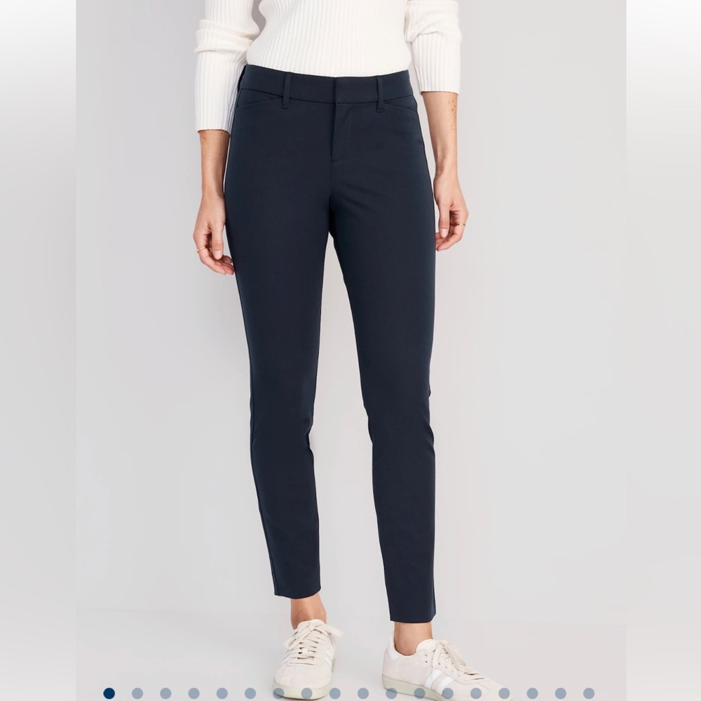 Dress pants‼️